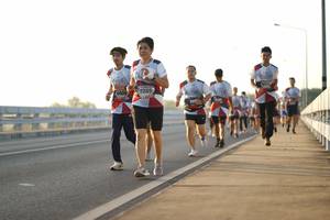 BIB: 7285, 009
                            <button type="button" onclick="openModal(6444485)" class="btn btn-primary btn-sm float-right btn-popup" data-toggle="modal" data-target=".modal-high-quality">
                        <i class="fas fa-shopping-cart"></i> Add to Cart
                    </button>
                                            <button type="button" onclick="isThisMe(6444485, true)" class="btn btn-success btn-sm float-right btn-popup btn-isme hidden" data-toggle="tooltip" data-placement="bottom" title="นี่คือรูปของคุณใช่ไหม คลิกที่นี่เพื่อเอาเข้าอัลบั้ม">
                        <i class="fas fa-plus"></i> Add to album
                    </button>
                    <button type="button" onclick="isThisMe(6444485, false)" class="btn btn-warning btn-sm float-right btn-popup btn-isnotme hidden">
                        <i class="fas fa-ban"></i> Remove from album
                    </button>