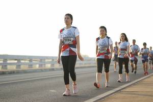 BIB: 7194, 6381
                            <button type="button" onclick="openModal(6445549)" class="btn btn-primary btn-sm float-right btn-popup" data-toggle="modal" data-target=".modal-high-quality">
                        <i class="fas fa-shopping-cart"></i> Add to Cart
                    </button>
                                            <button type="button" onclick="isThisMe(6445549, true)" class="btn btn-success btn-sm float-right btn-popup btn-isme hidden" data-toggle="tooltip" data-placement="bottom" title="นี่คือรูปของคุณใช่ไหม คลิกที่นี่เพื่อเอาเข้าอัลบั้ม">
                        <i class="fas fa-plus"></i> Add to album
                    </button>
                    <button type="button" onclick="isThisMe(6445549, false)" class="btn btn-warning btn-sm float-right btn-popup btn-isnotme hidden">
                        <i class="fas fa-ban"></i> Remove from album
                    </button>