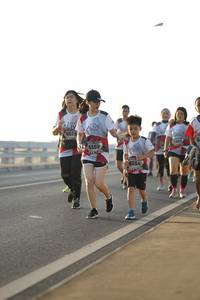 BIB: 6516, 6359, 6554
                            <button type="button" onclick="openModal(6447156)" class="btn btn-primary btn-sm float-right btn-popup" data-toggle="modal" data-target=".modal-high-quality">
                        <i class="fas fa-shopping-cart"></i> Add to Cart
                    </button>
                                            <button type="button" onclick="isThisMe(6447156, true)" class="btn btn-success btn-sm float-right btn-popup btn-isme hidden" data-toggle="tooltip" data-placement="bottom" title="นี่คือรูปของคุณใช่ไหม คลิกที่นี่เพื่อเอาเข้าอัลบั้ม">
                        <i class="fas fa-plus"></i> Add to album
                    </button>
                    <button type="button" onclick="isThisMe(6447156, false)" class="btn btn-warning btn-sm float-right btn-popup btn-isnotme hidden">
                        <i class="fas fa-ban"></i> Remove from album
                    </button>