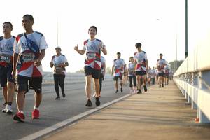 BIB: 7627, 7083, 3061
                            <button type="button" onclick="openModal(6444974)" class="btn btn-primary btn-sm float-right btn-popup" data-toggle="modal" data-target=".modal-high-quality">
                        <i class="fas fa-shopping-cart"></i> Add to Cart
                    </button>
                                            <button type="button" onclick="isThisMe(6444974, true)" class="btn btn-success btn-sm float-right btn-popup btn-isme hidden" data-toggle="tooltip" data-placement="bottom" title="นี่คือรูปของคุณใช่ไหม คลิกที่นี่เพื่อเอาเข้าอัลบั้ม">
                        <i class="fas fa-plus"></i> Add to album
                    </button>
                    <button type="button" onclick="isThisMe(6444974, false)" class="btn btn-warning btn-sm float-right btn-popup btn-isnotme hidden">
                        <i class="fas fa-ban"></i> Remove from album
                    </button>