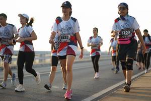 BIB: 3100, 6832, 7046
                            <button type="button" onclick="openModal(6443958)" class="btn btn-primary btn-sm float-right btn-popup" data-toggle="modal" data-target=".modal-high-quality">
                        <i class="fas fa-shopping-cart"></i> Add to Cart
                    </button>
                                            <button type="button" onclick="isThisMe(6443958, true)" class="btn btn-success btn-sm float-right btn-popup btn-isme hidden" data-toggle="tooltip" data-placement="bottom" title="นี่คือรูปของคุณใช่ไหม คลิกที่นี่เพื่อเอาเข้าอัลบั้ม">
                        <i class="fas fa-plus"></i> Add to album
                    </button>
                    <button type="button" onclick="isThisMe(6443958, false)" class="btn btn-warning btn-sm float-right btn-popup btn-isnotme hidden">
                        <i class="fas fa-ban"></i> Remove from album
                    </button>