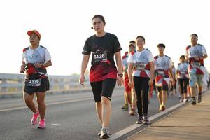 BIB: 3126, 6703, 2176
                            <button type="button" onclick="openModal(6440095)" class="btn btn-primary btn-sm float-right btn-popup" data-toggle="modal" data-target=".modal-high-quality">
                        <i class="fas fa-shopping-cart"></i> Add to Cart
                    </button>
                                            <button type="button" onclick="isThisMe(6440095, true)" class="btn btn-success btn-sm float-right btn-popup btn-isme hidden" data-toggle="tooltip" data-placement="bottom" title="นี่คือรูปของคุณใช่ไหม คลิกที่นี่เพื่อเอาเข้าอัลบั้ม">
                        <i class="fas fa-plus"></i> Add to album
                    </button>
                    <button type="button" onclick="isThisMe(6440095, false)" class="btn btn-warning btn-sm float-right btn-popup btn-isnotme hidden">
                        <i class="fas fa-ban"></i> Remove from album
                    </button>