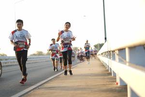 BIB: 6731, 6228
                            <button type="button" onclick="openModal(6440727)" class="btn btn-primary btn-sm float-right btn-popup" data-toggle="modal" data-target=".modal-high-quality">
                        <i class="fas fa-shopping-cart"></i> Add to Cart
                    </button>
                                            <button type="button" onclick="isThisMe(6440727, true)" class="btn btn-success btn-sm float-right btn-popup btn-isme hidden" data-toggle="tooltip" data-placement="bottom" title="นี่คือรูปของคุณใช่ไหม คลิกที่นี่เพื่อเอาเข้าอัลบั้ม">
                        <i class="fas fa-plus"></i> Add to album
                    </button>
                    <button type="button" onclick="isThisMe(6440727, false)" class="btn btn-warning btn-sm float-right btn-popup btn-isnotme hidden">
                        <i class="fas fa-ban"></i> Remove from album
                    </button>