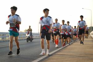 BIB: 6922
                            <button type="button" onclick="openModal(6443180)" class="btn btn-primary btn-sm float-right btn-popup" data-toggle="modal" data-target=".modal-high-quality">
                        <i class="fas fa-shopping-cart"></i> Add to Cart
                    </button>
                                            <button type="button" onclick="isThisMe(6443180, true)" class="btn btn-success btn-sm float-right btn-popup btn-isme hidden" data-toggle="tooltip" data-placement="bottom" title="นี่คือรูปของคุณใช่ไหม คลิกที่นี่เพื่อเอาเข้าอัลบั้ม">
                        <i class="fas fa-plus"></i> Add to album
                    </button>
                    <button type="button" onclick="isThisMe(6443180, false)" class="btn btn-warning btn-sm float-right btn-popup btn-isnotme hidden">
                        <i class="fas fa-ban"></i> Remove from album
                    </button>