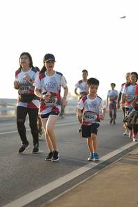 BIB: 6516, 559, 6554
                            <button type="button" onclick="openModal(6447190)" class="btn btn-primary btn-sm float-right btn-popup" data-toggle="modal" data-target=".modal-high-quality">
                        <i class="fas fa-shopping-cart"></i> Add to Cart
                    </button>
                                            <button type="button" onclick="isThisMe(6447190, true)" class="btn btn-success btn-sm float-right btn-popup btn-isme hidden" data-toggle="tooltip" data-placement="bottom" title="นี่คือรูปของคุณใช่ไหม คลิกที่นี่เพื่อเอาเข้าอัลบั้ม">
                        <i class="fas fa-plus"></i> Add to album
                    </button>
                    <button type="button" onclick="isThisMe(6447190, false)" class="btn btn-warning btn-sm float-right btn-popup btn-isnotme hidden">
                        <i class="fas fa-ban"></i> Remove from album
                    </button>