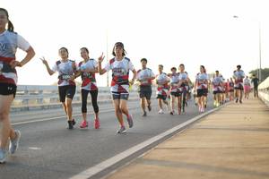 BIB: 7188, 2157, 2200
                            <button type="button" onclick="openModal(6442015)" class="btn btn-primary btn-sm float-right btn-popup" data-toggle="modal" data-target=".modal-high-quality">
                        <i class="fas fa-shopping-cart"></i> Add to Cart
                    </button>
                                            <button type="button" onclick="isThisMe(6442015, true)" class="btn btn-success btn-sm float-right btn-popup btn-isme hidden" data-toggle="tooltip" data-placement="bottom" title="นี่คือรูปของคุณใช่ไหม คลิกที่นี่เพื่อเอาเข้าอัลบั้ม">
                        <i class="fas fa-plus"></i> Add to album
                    </button>
                    <button type="button" onclick="isThisMe(6442015, false)" class="btn btn-warning btn-sm float-right btn-popup btn-isnotme hidden">
                        <i class="fas fa-ban"></i> Remove from album
                    </button>