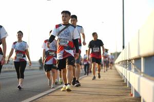 BIB: 6103, 3028, 7853
                            <button type="button" onclick="openModal(6444571)" class="btn btn-primary btn-sm float-right btn-popup" data-toggle="modal" data-target=".modal-high-quality">
                        <i class="fas fa-shopping-cart"></i> Add to Cart
                    </button>
                                            <button type="button" onclick="isThisMe(6444571, true)" class="btn btn-success btn-sm float-right btn-popup btn-isme hidden" data-toggle="tooltip" data-placement="bottom" title="นี่คือรูปของคุณใช่ไหม คลิกที่นี่เพื่อเอาเข้าอัลบั้ม">
                        <i class="fas fa-plus"></i> Add to album
                    </button>
                    <button type="button" onclick="isThisMe(6444571, false)" class="btn btn-warning btn-sm float-right btn-popup btn-isnotme hidden">
                        <i class="fas fa-ban"></i> Remove from album
                    </button>