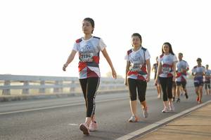 BIB: 7194, 0381
                            <button type="button" onclick="openModal(6445555)" class="btn btn-primary btn-sm float-right btn-popup" data-toggle="modal" data-target=".modal-high-quality">
                        <i class="fas fa-shopping-cart"></i> Add to Cart
                    </button>
                                            <button type="button" onclick="isThisMe(6445555, true)" class="btn btn-success btn-sm float-right btn-popup btn-isme hidden" data-toggle="tooltip" data-placement="bottom" title="นี่คือรูปของคุณใช่ไหม คลิกที่นี่เพื่อเอาเข้าอัลบั้ม">
                        <i class="fas fa-plus"></i> Add to album
                    </button>
                    <button type="button" onclick="isThisMe(6445555, false)" class="btn btn-warning btn-sm float-right btn-popup btn-isnotme hidden">
                        <i class="fas fa-ban"></i> Remove from album
                    </button>