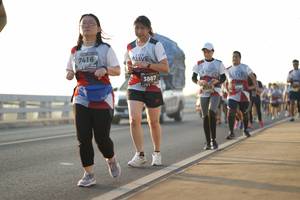 BIB: 7416, 3887
                            <button type="button" onclick="openModal(6445814)" class="btn btn-primary btn-sm float-right btn-popup" data-toggle="modal" data-target=".modal-high-quality">
                        <i class="fas fa-shopping-cart"></i> Add to Cart
                    </button>
                                            <button type="button" onclick="isThisMe(6445814, true)" class="btn btn-success btn-sm float-right btn-popup btn-isme hidden" data-toggle="tooltip" data-placement="bottom" title="นี่คือรูปของคุณใช่ไหม คลิกที่นี่เพื่อเอาเข้าอัลบั้ม">
                        <i class="fas fa-plus"></i> Add to album
                    </button>
                    <button type="button" onclick="isThisMe(6445814, false)" class="btn btn-warning btn-sm float-right btn-popup btn-isnotme hidden">
                        <i class="fas fa-ban"></i> Remove from album
                    </button>