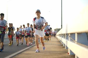 BIB: 628
                            <button type="button" onclick="openModal(6444539)" class="btn btn-primary btn-sm float-right btn-popup" data-toggle="modal" data-target=".modal-high-quality">
                        <i class="fas fa-shopping-cart"></i> Add to Cart
                    </button>
                                            <button type="button" onclick="isThisMe(6444539, true)" class="btn btn-success btn-sm float-right btn-popup btn-isme hidden" data-toggle="tooltip" data-placement="bottom" title="นี่คือรูปของคุณใช่ไหม คลิกที่นี่เพื่อเอาเข้าอัลบั้ม">
                        <i class="fas fa-plus"></i> Add to album
                    </button>
                    <button type="button" onclick="isThisMe(6444539, false)" class="btn btn-warning btn-sm float-right btn-popup btn-isnotme hidden">
                        <i class="fas fa-ban"></i> Remove from album
                    </button>