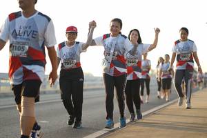 BIB: 7105, 7963, 7664, 7931
                            <button type="button" onclick="openModal(6445553)" class="btn btn-primary btn-sm float-right btn-popup" data-toggle="modal" data-target=".modal-high-quality">
                        <i class="fas fa-shopping-cart"></i> Add to Cart
                    </button>
                                            <button type="button" onclick="isThisMe(6445553, true)" class="btn btn-success btn-sm float-right btn-popup btn-isme hidden" data-toggle="tooltip" data-placement="bottom" title="นี่คือรูปของคุณใช่ไหม คลิกที่นี่เพื่อเอาเข้าอัลบั้ม">
                        <i class="fas fa-plus"></i> Add to album
                    </button>
                    <button type="button" onclick="isThisMe(6445553, false)" class="btn btn-warning btn-sm float-right btn-popup btn-isnotme hidden">
                        <i class="fas fa-ban"></i> Remove from album
                    </button>