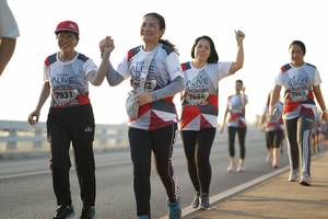 BIB: 7664, 7931, 7963
                            <button type="button" onclick="openModal(6445552)" class="btn btn-primary btn-sm float-right btn-popup" data-toggle="modal" data-target=".modal-high-quality">
                        <i class="fas fa-shopping-cart"></i> Add to Cart
                    </button>
                                            <button type="button" onclick="isThisMe(6445552, true)" class="btn btn-success btn-sm float-right btn-popup btn-isme hidden" data-toggle="tooltip" data-placement="bottom" title="นี่คือรูปของคุณใช่ไหม คลิกที่นี่เพื่อเอาเข้าอัลบั้ม">
                        <i class="fas fa-plus"></i> Add to album
                    </button>
                    <button type="button" onclick="isThisMe(6445552, false)" class="btn btn-warning btn-sm float-right btn-popup btn-isnotme hidden">
                        <i class="fas fa-ban"></i> Remove from album
                    </button>