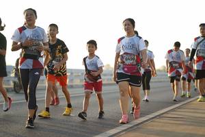 BIB: 530, 610, 6490
                            <button type="button" onclick="openModal(6444546)" class="btn btn-primary btn-sm float-right btn-popup" data-toggle="modal" data-target=".modal-high-quality">
                        <i class="fas fa-shopping-cart"></i> Add to Cart
                    </button>
                                            <button type="button" onclick="isThisMe(6444546, true)" class="btn btn-success btn-sm float-right btn-popup btn-isme hidden" data-toggle="tooltip" data-placement="bottom" title="นี่คือรูปของคุณใช่ไหม คลิกที่นี่เพื่อเอาเข้าอัลบั้ม">
                        <i class="fas fa-plus"></i> Add to album
                    </button>
                    <button type="button" onclick="isThisMe(6444546, false)" class="btn btn-warning btn-sm float-right btn-popup btn-isnotme hidden">
                        <i class="fas fa-ban"></i> Remove from album
                    </button>