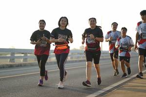 BIB: 7515, 3022, 3025, 160
                            <button type="button" onclick="openModal(6449681)" class="btn btn-primary btn-sm float-right btn-popup" data-toggle="modal" data-target=".modal-high-quality">
                        <i class="fas fa-shopping-cart"></i> Add to Cart
                    </button>
                                            <button type="button" onclick="isThisMe(6449681, true)" class="btn btn-success btn-sm float-right btn-popup btn-isme hidden" data-toggle="tooltip" data-placement="bottom" title="นี่คือรูปของคุณใช่ไหม คลิกที่นี่เพื่อเอาเข้าอัลบั้ม">
                        <i class="fas fa-plus"></i> Add to album
                    </button>
                    <button type="button" onclick="isThisMe(6449681, false)" class="btn btn-warning btn-sm float-right btn-popup btn-isnotme hidden">
                        <i class="fas fa-ban"></i> Remove from album
                    </button>