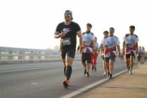 BIB: 3058, 131
                            <button type="button" onclick="openModal(6444763)" class="btn btn-primary btn-sm float-right btn-popup" data-toggle="modal" data-target=".modal-high-quality">
                        <i class="fas fa-shopping-cart"></i> Add to Cart
                    </button>
                                            <button type="button" onclick="isThisMe(6444763, true)" class="btn btn-success btn-sm float-right btn-popup btn-isme hidden" data-toggle="tooltip" data-placement="bottom" title="นี่คือรูปของคุณใช่ไหม คลิกที่นี่เพื่อเอาเข้าอัลบั้ม">
                        <i class="fas fa-plus"></i> Add to album
                    </button>
                    <button type="button" onclick="isThisMe(6444763, false)" class="btn btn-warning btn-sm float-right btn-popup btn-isnotme hidden">
                        <i class="fas fa-ban"></i> Remove from album
                    </button>