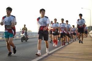 BIB: 6922
                            <button type="button" onclick="openModal(6443193)" class="btn btn-primary btn-sm float-right btn-popup" data-toggle="modal" data-target=".modal-high-quality">
                        <i class="fas fa-shopping-cart"></i> Add to Cart
                    </button>
                                            <button type="button" onclick="isThisMe(6443193, true)" class="btn btn-success btn-sm float-right btn-popup btn-isme hidden" data-toggle="tooltip" data-placement="bottom" title="นี่คือรูปของคุณใช่ไหม คลิกที่นี่เพื่อเอาเข้าอัลบั้ม">
                        <i class="fas fa-plus"></i> Add to album
                    </button>
                    <button type="button" onclick="isThisMe(6443193, false)" class="btn btn-warning btn-sm float-right btn-popup btn-isnotme hidden">
                        <i class="fas fa-ban"></i> Remove from album
                    </button>