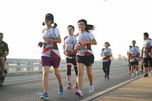 BIB: 6450, 3766, 6326
                            <button type="button" onclick="openModal(6445702)" class="btn btn-primary btn-sm float-right btn-popup" data-toggle="modal" data-target=".modal-high-quality">
                        <i class="fas fa-shopping-cart"></i> Add to Cart
                    </button>
                                            <button type="button" onclick="isThisMe(6445702, true)" class="btn btn-success btn-sm float-right btn-popup btn-isme hidden" data-toggle="tooltip" data-placement="bottom" title="นี่คือรูปของคุณใช่ไหม คลิกที่นี่เพื่อเอาเข้าอัลบั้ม">
                        <i class="fas fa-plus"></i> Add to album
                    </button>
                    <button type="button" onclick="isThisMe(6445702, false)" class="btn btn-warning btn-sm float-right btn-popup btn-isnotme hidden">
                        <i class="fas fa-ban"></i> Remove from album
                    </button>