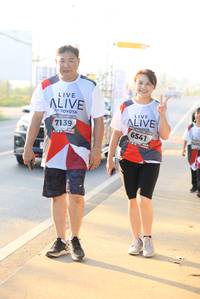 BIB: 6541, 7139
                            <button type="button" onclick="openModal(6432229)" class="btn btn-primary btn-sm float-right btn-popup" data-toggle="modal" data-target=".modal-high-quality">
                        <i class="fas fa-shopping-cart"></i> Add to Cart
                    </button>
                                            <button type="button" onclick="isThisMe(6432229, true)" class="btn btn-success btn-sm float-right btn-popup btn-isme hidden" data-toggle="tooltip" data-placement="bottom" title="นี่คือรูปของคุณใช่ไหม คลิกที่นี่เพื่อเอาเข้าอัลบั้ม">
                        <i class="fas fa-plus"></i> Add to album
                    </button>
                    <button type="button" onclick="isThisMe(6432229, false)" class="btn btn-warning btn-sm float-right btn-popup btn-isnotme hidden">
                        <i class="fas fa-ban"></i> Remove from album
                    </button>