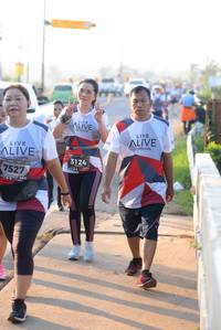 BIB: 3124, 7527
                            <button type="button" onclick="openModal(6431709)" class="btn btn-primary btn-sm float-right btn-popup" data-toggle="modal" data-target=".modal-high-quality">
                        <i class="fas fa-shopping-cart"></i> Add to Cart
                    </button>
                                            <button type="button" onclick="isThisMe(6431709, true)" class="btn btn-success btn-sm float-right btn-popup btn-isme hidden" data-toggle="tooltip" data-placement="bottom" title="นี่คือรูปของคุณใช่ไหม คลิกที่นี่เพื่อเอาเข้าอัลบั้ม">
                        <i class="fas fa-plus"></i> Add to album
                    </button>
                    <button type="button" onclick="isThisMe(6431709, false)" class="btn btn-warning btn-sm float-right btn-popup btn-isnotme hidden">
                        <i class="fas fa-ban"></i> Remove from album
                    </button>