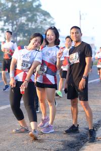 BIB: 339, 340
                            <button type="button" onclick="openModal(6430728)" class="btn btn-primary btn-sm float-right btn-popup" data-toggle="modal" data-target=".modal-high-quality">
                        <i class="fas fa-shopping-cart"></i> Add to Cart
                    </button>
                                            <button type="button" onclick="isThisMe(6430728, true)" class="btn btn-success btn-sm float-right btn-popup btn-isme hidden" data-toggle="tooltip" data-placement="bottom" title="นี่คือรูปของคุณใช่ไหม คลิกที่นี่เพื่อเอาเข้าอัลบั้ม">
                        <i class="fas fa-plus"></i> Add to album
                    </button>
                    <button type="button" onclick="isThisMe(6430728, false)" class="btn btn-warning btn-sm float-right btn-popup btn-isnotme hidden">
                        <i class="fas fa-ban"></i> Remove from album
                    </button>