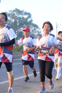 BIB: 992, 3891
                            <button type="button" onclick="openModal(6429490)" class="btn btn-primary btn-sm float-right btn-popup" data-toggle="modal" data-target=".modal-high-quality">
                        <i class="fas fa-shopping-cart"></i> Add to Cart
                    </button>
                                            <button type="button" onclick="isThisMe(6429490, true)" class="btn btn-success btn-sm float-right btn-popup btn-isme hidden" data-toggle="tooltip" data-placement="bottom" title="นี่คือรูปของคุณใช่ไหม คลิกที่นี่เพื่อเอาเข้าอัลบั้ม">
                        <i class="fas fa-plus"></i> Add to album
                    </button>
                    <button type="button" onclick="isThisMe(6429490, false)" class="btn btn-warning btn-sm float-right btn-popup btn-isnotme hidden">
                        <i class="fas fa-ban"></i> Remove from album
                    </button>