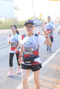 BIB: 0414, 6325
                            <button type="button" onclick="openModal(6431515)" class="btn btn-primary btn-sm float-right btn-popup" data-toggle="modal" data-target=".modal-high-quality">
                        <i class="fas fa-shopping-cart"></i> Add to Cart
                    </button>
                                            <button type="button" onclick="isThisMe(6431515, true)" class="btn btn-success btn-sm float-right btn-popup btn-isme hidden" data-toggle="tooltip" data-placement="bottom" title="นี่คือรูปของคุณใช่ไหม คลิกที่นี่เพื่อเอาเข้าอัลบั้ม">
                        <i class="fas fa-plus"></i> Add to album
                    </button>
                    <button type="button" onclick="isThisMe(6431515, false)" class="btn btn-warning btn-sm float-right btn-popup btn-isnotme hidden">
                        <i class="fas fa-ban"></i> Remove from album
                    </button>