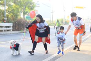 BIB: 6106, 7553
                            <button type="button" onclick="openModal(6432126)" class="btn btn-primary btn-sm float-right btn-popup" data-toggle="modal" data-target=".modal-high-quality">
                        <i class="fas fa-shopping-cart"></i> Add to Cart
                    </button>
                                            <button type="button" onclick="isThisMe(6432126, true)" class="btn btn-success btn-sm float-right btn-popup btn-isme hidden" data-toggle="tooltip" data-placement="bottom" title="นี่คือรูปของคุณใช่ไหม คลิกที่นี่เพื่อเอาเข้าอัลบั้ม">
                        <i class="fas fa-plus"></i> Add to album
                    </button>
                    <button type="button" onclick="isThisMe(6432126, false)" class="btn btn-warning btn-sm float-right btn-popup btn-isnotme hidden">
                        <i class="fas fa-ban"></i> Remove from album
                    </button>