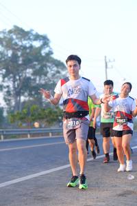 BIB: 6948, 3862, 2810
                            <button type="button" onclick="openModal(6429433)" class="btn btn-primary btn-sm float-right btn-popup" data-toggle="modal" data-target=".modal-high-quality">
                        <i class="fas fa-shopping-cart"></i> Add to Cart
                    </button>
                                            <button type="button" onclick="isThisMe(6429433, true)" class="btn btn-success btn-sm float-right btn-popup btn-isme hidden" data-toggle="tooltip" data-placement="bottom" title="นี่คือรูปของคุณใช่ไหม คลิกที่นี่เพื่อเอาเข้าอัลบั้ม">
                        <i class="fas fa-plus"></i> Add to album
                    </button>
                    <button type="button" onclick="isThisMe(6429433, false)" class="btn btn-warning btn-sm float-right btn-popup btn-isnotme hidden">
                        <i class="fas fa-ban"></i> Remove from album
                    </button>