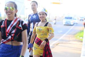 BIB: 
                            <button type="button" onclick="openModal(6432302)" class="btn btn-primary btn-sm float-right btn-popup" data-toggle="modal" data-target=".modal-high-quality">
                        <i class="fas fa-shopping-cart"></i> Add to Cart
                    </button>
                                            <button type="button" onclick="isThisMe(6432302, true)" class="btn btn-success btn-sm float-right btn-popup btn-isme hidden" data-toggle="tooltip" data-placement="bottom" title="นี่คือรูปของคุณใช่ไหม คลิกที่นี่เพื่อเอาเข้าอัลบั้ม">
                        <i class="fas fa-plus"></i> Add to album
                    </button>
                    <button type="button" onclick="isThisMe(6432302, false)" class="btn btn-warning btn-sm float-right btn-popup btn-isnotme hidden">
                        <i class="fas fa-ban"></i> Remove from album
                    </button>