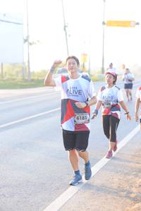 BIB: 528, 6181
                            <button type="button" onclick="openModal(6431520)" class="btn btn-primary btn-sm float-right btn-popup" data-toggle="modal" data-target=".modal-high-quality">
                        <i class="fas fa-shopping-cart"></i> Add to Cart
                    </button>
                                            <button type="button" onclick="isThisMe(6431520, true)" class="btn btn-success btn-sm float-right btn-popup btn-isme hidden" data-toggle="tooltip" data-placement="bottom" title="นี่คือรูปของคุณใช่ไหม คลิกที่นี่เพื่อเอาเข้าอัลบั้ม">
                        <i class="fas fa-plus"></i> Add to album
                    </button>
                    <button type="button" onclick="isThisMe(6431520, false)" class="btn btn-warning btn-sm float-right btn-popup btn-isnotme hidden">
                        <i class="fas fa-ban"></i> Remove from album
                    </button>