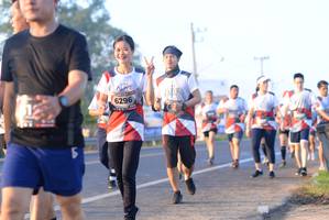 BIB: 6296
                            <button type="button" onclick="openModal(6430778)" class="btn btn-primary btn-sm float-right btn-popup" data-toggle="modal" data-target=".modal-high-quality">
                        <i class="fas fa-shopping-cart"></i> Add to Cart
                    </button>
                                            <button type="button" onclick="isThisMe(6430778, true)" class="btn btn-success btn-sm float-right btn-popup btn-isme hidden" data-toggle="tooltip" data-placement="bottom" title="นี่คือรูปของคุณใช่ไหม คลิกที่นี่เพื่อเอาเข้าอัลบั้ม">
                        <i class="fas fa-plus"></i> Add to album
                    </button>
                    <button type="button" onclick="isThisMe(6430778, false)" class="btn btn-warning btn-sm float-right btn-popup btn-isnotme hidden">
                        <i class="fas fa-ban"></i> Remove from album
                    </button>