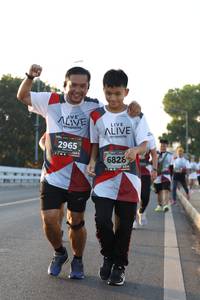 BIB: 2965, 6828
                            <button type="button" onclick="openModal(6388146)" class="btn btn-primary btn-sm float-right btn-popup" data-toggle="modal" data-target=".modal-high-quality">
                        <i class="fas fa-shopping-cart"></i> Add to Cart
                    </button>
                                            <button type="button" onclick="isThisMe(6388146, true)" class="btn btn-success btn-sm float-right btn-popup btn-isme hidden" data-toggle="tooltip" data-placement="bottom" title="นี่คือรูปของคุณใช่ไหม คลิกที่นี่เพื่อเอาเข้าอัลบั้ม">
                        <i class="fas fa-plus"></i> Add to album
                    </button>
                    <button type="button" onclick="isThisMe(6388146, false)" class="btn btn-warning btn-sm float-right btn-popup btn-isnotme hidden">
                        <i class="fas fa-ban"></i> Remove from album
                    </button>