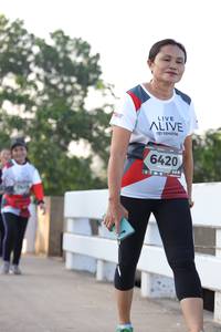 BIB: 6420
                            <button type="button" onclick="openModal(6390987)" class="btn btn-primary btn-sm float-right btn-popup" data-toggle="modal" data-target=".modal-high-quality">
                        <i class="fas fa-shopping-cart"></i> Add to Cart
                    </button>
                                            <button type="button" onclick="isThisMe(6390987, true)" class="btn btn-success btn-sm float-right btn-popup btn-isme hidden" data-toggle="tooltip" data-placement="bottom" title="นี่คือรูปของคุณใช่ไหม คลิกที่นี่เพื่อเอาเข้าอัลบั้ม">
                        <i class="fas fa-plus"></i> Add to album
                    </button>
                    <button type="button" onclick="isThisMe(6390987, false)" class="btn btn-warning btn-sm float-right btn-popup btn-isnotme hidden">
                        <i class="fas fa-ban"></i> Remove from album
                    </button>