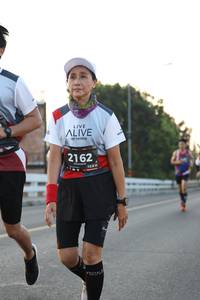 BIB: 2162, 128
                            <button type="button" onclick="openModal(6385532)" class="btn btn-primary btn-sm float-right btn-popup" data-toggle="modal" data-target=".modal-high-quality">
                        <i class="fas fa-shopping-cart"></i> Add to Cart
                    </button>
                                            <button type="button" onclick="isThisMe(6385532, true)" class="btn btn-success btn-sm float-right btn-popup btn-isme hidden" data-toggle="tooltip" data-placement="bottom" title="นี่คือรูปของคุณใช่ไหม คลิกที่นี่เพื่อเอาเข้าอัลบั้ม">
                        <i class="fas fa-plus"></i> Add to album
                    </button>
                    <button type="button" onclick="isThisMe(6385532, false)" class="btn btn-warning btn-sm float-right btn-popup btn-isnotme hidden">
                        <i class="fas fa-ban"></i> Remove from album
                    </button>