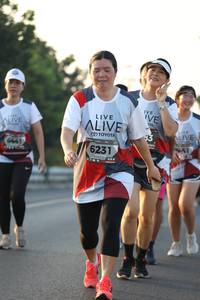 BIB: 6441, 6231
                            <button type="button" onclick="openModal(6387812)" class="btn btn-primary btn-sm float-right btn-popup" data-toggle="modal" data-target=".modal-high-quality">
                        <i class="fas fa-shopping-cart"></i> Add to Cart
                    </button>
                                            <button type="button" onclick="isThisMe(6387812, true)" class="btn btn-success btn-sm float-right btn-popup btn-isme hidden" data-toggle="tooltip" data-placement="bottom" title="นี่คือรูปของคุณใช่ไหม คลิกที่นี่เพื่อเอาเข้าอัลบั้ม">
                        <i class="fas fa-plus"></i> Add to album
                    </button>
                    <button type="button" onclick="isThisMe(6387812, false)" class="btn btn-warning btn-sm float-right btn-popup btn-isnotme hidden">
                        <i class="fas fa-ban"></i> Remove from album
                    </button>