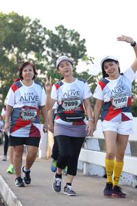 BIB: 7899, 7900, 050
                            <button type="button" onclick="openModal(6391136)" class="btn btn-primary btn-sm float-right btn-popup" data-toggle="modal" data-target=".modal-high-quality">
                        <i class="fas fa-shopping-cart"></i> Add to Cart
                    </button>
                                            <button type="button" onclick="isThisMe(6391136, true)" class="btn btn-success btn-sm float-right btn-popup btn-isme hidden" data-toggle="tooltip" data-placement="bottom" title="นี่คือรูปของคุณใช่ไหม คลิกที่นี่เพื่อเอาเข้าอัลบั้ม">
                        <i class="fas fa-plus"></i> Add to album
                    </button>
                    <button type="button" onclick="isThisMe(6391136, false)" class="btn btn-warning btn-sm float-right btn-popup btn-isnotme hidden">
                        <i class="fas fa-ban"></i> Remove from album
                    </button>