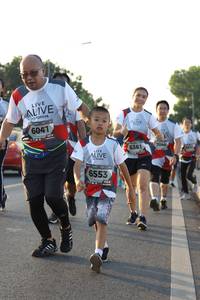 BIB: 6041, 7044, 6361, 6553
                            <button type="button" onclick="openModal(6389311)" class="btn btn-primary btn-sm float-right btn-popup" data-toggle="modal" data-target=".modal-high-quality">
                        <i class="fas fa-shopping-cart"></i> Add to Cart
                    </button>
                                            <button type="button" onclick="isThisMe(6389311, true)" class="btn btn-success btn-sm float-right btn-popup btn-isme hidden" data-toggle="tooltip" data-placement="bottom" title="นี่คือรูปของคุณใช่ไหม คลิกที่นี่เพื่อเอาเข้าอัลบั้ม">
                        <i class="fas fa-plus"></i> Add to album
                    </button>
                    <button type="button" onclick="isThisMe(6389311, false)" class="btn btn-warning btn-sm float-right btn-popup btn-isnotme hidden">
                        <i class="fas fa-ban"></i> Remove from album
                    </button>