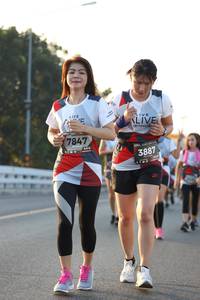 BIB: 7847, 3887
                            <button type="button" onclick="openModal(6388620)" class="btn btn-primary btn-sm float-right btn-popup" data-toggle="modal" data-target=".modal-high-quality">
                        <i class="fas fa-shopping-cart"></i> Add to Cart
                    </button>
                                            <button type="button" onclick="isThisMe(6388620, true)" class="btn btn-success btn-sm float-right btn-popup btn-isme hidden" data-toggle="tooltip" data-placement="bottom" title="นี่คือรูปของคุณใช่ไหม คลิกที่นี่เพื่อเอาเข้าอัลบั้ม">
                        <i class="fas fa-plus"></i> Add to album
                    </button>
                    <button type="button" onclick="isThisMe(6388620, false)" class="btn btn-warning btn-sm float-right btn-popup btn-isnotme hidden">
                        <i class="fas fa-ban"></i> Remove from album
                    </button>