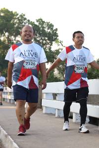 BIB: 7126, 7043
                            <button type="button" onclick="openModal(6390309)" class="btn btn-primary btn-sm float-right btn-popup" data-toggle="modal" data-target=".modal-high-quality">
                        <i class="fas fa-shopping-cart"></i> Add to Cart
                    </button>
                                            <button type="button" onclick="isThisMe(6390309, true)" class="btn btn-success btn-sm float-right btn-popup btn-isme hidden" data-toggle="tooltip" data-placement="bottom" title="นี่คือรูปของคุณใช่ไหม คลิกที่นี่เพื่อเอาเข้าอัลบั้ม">
                        <i class="fas fa-plus"></i> Add to album
                    </button>
                    <button type="button" onclick="isThisMe(6390309, false)" class="btn btn-warning btn-sm float-right btn-popup btn-isnotme hidden">
                        <i class="fas fa-ban"></i> Remove from album
                    </button>