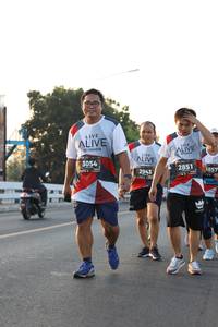 BIB: 3054, 2851, 857, 2943
                            <button type="button" onclick="openModal(6386459)" class="btn btn-primary btn-sm float-right btn-popup" data-toggle="modal" data-target=".modal-high-quality">
                        <i class="fas fa-shopping-cart"></i> Add to Cart
                    </button>
                                            <button type="button" onclick="isThisMe(6386459, true)" class="btn btn-success btn-sm float-right btn-popup btn-isme hidden" data-toggle="tooltip" data-placement="bottom" title="นี่คือรูปของคุณใช่ไหม คลิกที่นี่เพื่อเอาเข้าอัลบั้ม">
                        <i class="fas fa-plus"></i> Add to album
                    </button>
                    <button type="button" onclick="isThisMe(6386459, false)" class="btn btn-warning btn-sm float-right btn-popup btn-isnotme hidden">
                        <i class="fas fa-ban"></i> Remove from album
                    </button>