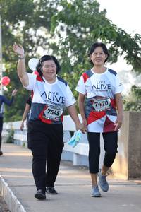 BIB: 7470, 7545
                            <button type="button" onclick="openModal(6396119)" class="btn btn-primary btn-sm float-right btn-popup" data-toggle="modal" data-target=".modal-high-quality">
                        <i class="fas fa-shopping-cart"></i> Add to Cart
                    </button>
                                            <button type="button" onclick="isThisMe(6396119, true)" class="btn btn-success btn-sm float-right btn-popup btn-isme hidden" data-toggle="tooltip" data-placement="bottom" title="นี่คือรูปของคุณใช่ไหม คลิกที่นี่เพื่อเอาเข้าอัลบั้ม">
                        <i class="fas fa-plus"></i> Add to album
                    </button>
                    <button type="button" onclick="isThisMe(6396119, false)" class="btn btn-warning btn-sm float-right btn-popup btn-isnotme hidden">
                        <i class="fas fa-ban"></i> Remove from album
                    </button>