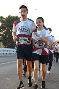 BIB: 7690, 686, 823
                            <button type="button" onclick="openModal(6387985)" class="btn btn-primary btn-sm float-right btn-popup" data-toggle="modal" data-target=".modal-high-quality">
                        <i class="fas fa-shopping-cart"></i> Add to Cart
                    </button>
                                            <button type="button" onclick="isThisMe(6387985, true)" class="btn btn-success btn-sm float-right btn-popup btn-isme hidden" data-toggle="tooltip" data-placement="bottom" title="นี่คือรูปของคุณใช่ไหม คลิกที่นี่เพื่อเอาเข้าอัลบั้ม">
                        <i class="fas fa-plus"></i> Add to album
                    </button>
                    <button type="button" onclick="isThisMe(6387985, false)" class="btn btn-warning btn-sm float-right btn-popup btn-isnotme hidden">
                        <i class="fas fa-ban"></i> Remove from album
                    </button>