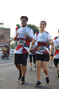 BIB: 7057, 7851, 6361
                            <button type="button" onclick="openModal(6389334)" class="btn btn-primary btn-sm float-right btn-popup" data-toggle="modal" data-target=".modal-high-quality">
                        <i class="fas fa-shopping-cart"></i> Add to Cart
                    </button>
                                            <button type="button" onclick="isThisMe(6389334, true)" class="btn btn-success btn-sm float-right btn-popup btn-isme hidden" data-toggle="tooltip" data-placement="bottom" title="นี่คือรูปของคุณใช่ไหม คลิกที่นี่เพื่อเอาเข้าอัลบั้ม">
                        <i class="fas fa-plus"></i> Add to album
                    </button>
                    <button type="button" onclick="isThisMe(6389334, false)" class="btn btn-warning btn-sm float-right btn-popup btn-isnotme hidden">
                        <i class="fas fa-ban"></i> Remove from album
                    </button>