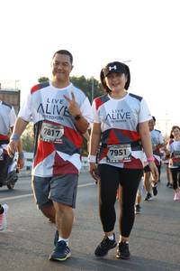 BIB: 7817, 7951
                            <button type="button" onclick="openModal(6388406)" class="btn btn-primary btn-sm float-right btn-popup" data-toggle="modal" data-target=".modal-high-quality">
                        <i class="fas fa-shopping-cart"></i> Add to Cart
                    </button>
                                            <button type="button" onclick="isThisMe(6388406, true)" class="btn btn-success btn-sm float-right btn-popup btn-isme hidden" data-toggle="tooltip" data-placement="bottom" title="นี่คือรูปของคุณใช่ไหม คลิกที่นี่เพื่อเอาเข้าอัลบั้ม">
                        <i class="fas fa-plus"></i> Add to album
                    </button>
                    <button type="button" onclick="isThisMe(6388406, false)" class="btn btn-warning btn-sm float-right btn-popup btn-isnotme hidden">
                        <i class="fas fa-ban"></i> Remove from album
                    </button>