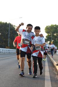 BIB: 2965, 6828
                            <button type="button" onclick="openModal(6388127)" class="btn btn-primary btn-sm float-right btn-popup" data-toggle="modal" data-target=".modal-high-quality">
                        <i class="fas fa-shopping-cart"></i> Add to Cart
                    </button>
                                            <button type="button" onclick="isThisMe(6388127, true)" class="btn btn-success btn-sm float-right btn-popup btn-isme hidden" data-toggle="tooltip" data-placement="bottom" title="นี่คือรูปของคุณใช่ไหม คลิกที่นี่เพื่อเอาเข้าอัลบั้ม">
                        <i class="fas fa-plus"></i> Add to album
                    </button>
                    <button type="button" onclick="isThisMe(6388127, false)" class="btn btn-warning btn-sm float-right btn-popup btn-isnotme hidden">
                        <i class="fas fa-ban"></i> Remove from album
                    </button>