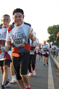 BIB: 7032, 376, 893
                            <button type="button" onclick="openModal(6387238)" class="btn btn-primary btn-sm float-right btn-popup" data-toggle="modal" data-target=".modal-high-quality">
                        <i class="fas fa-shopping-cart"></i> Add to Cart
                    </button>
                                            <button type="button" onclick="isThisMe(6387238, true)" class="btn btn-success btn-sm float-right btn-popup btn-isme hidden" data-toggle="tooltip" data-placement="bottom" title="นี่คือรูปของคุณใช่ไหม คลิกที่นี่เพื่อเอาเข้าอัลบั้ม">
                        <i class="fas fa-plus"></i> Add to album
                    </button>
                    <button type="button" onclick="isThisMe(6387238, false)" class="btn btn-warning btn-sm float-right btn-popup btn-isnotme hidden">
                        <i class="fas fa-ban"></i> Remove from album
                    </button>