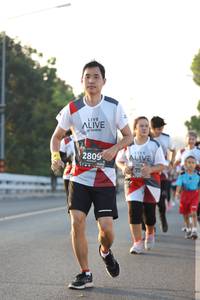 BIB: 2809
                            <button type="button" onclick="openModal(6389028)" class="btn btn-primary btn-sm float-right btn-popup" data-toggle="modal" data-target=".modal-high-quality">
                        <i class="fas fa-shopping-cart"></i> Add to Cart
                    </button>
                                            <button type="button" onclick="isThisMe(6389028, true)" class="btn btn-success btn-sm float-right btn-popup btn-isme hidden" data-toggle="tooltip" data-placement="bottom" title="นี่คือรูปของคุณใช่ไหม คลิกที่นี่เพื่อเอาเข้าอัลบั้ม">
                        <i class="fas fa-plus"></i> Add to album
                    </button>
                    <button type="button" onclick="isThisMe(6389028, false)" class="btn btn-warning btn-sm float-right btn-popup btn-isnotme hidden">
                        <i class="fas fa-ban"></i> Remove from album
                    </button>