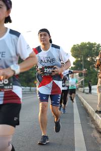 BIB: 299
                            <button type="button" onclick="openModal(6385875)" class="btn btn-primary btn-sm float-right btn-popup" data-toggle="modal" data-target=".modal-high-quality">
                        <i class="fas fa-shopping-cart"></i> Add to Cart
                    </button>
                                            <button type="button" onclick="isThisMe(6385875, true)" class="btn btn-success btn-sm float-right btn-popup btn-isme hidden" data-toggle="tooltip" data-placement="bottom" title="นี่คือรูปของคุณใช่ไหม คลิกที่นี่เพื่อเอาเข้าอัลบั้ม">
                        <i class="fas fa-plus"></i> Add to album
                    </button>
                    <button type="button" onclick="isThisMe(6385875, false)" class="btn btn-warning btn-sm float-right btn-popup btn-isnotme hidden">
                        <i class="fas fa-ban"></i> Remove from album
                    </button>