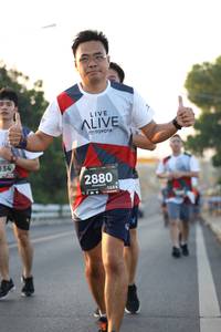 BIB: 2880, 128
                            <button type="button" onclick="openModal(6385686)" class="btn btn-primary btn-sm float-right btn-popup" data-toggle="modal" data-target=".modal-high-quality">
                        <i class="fas fa-shopping-cart"></i> Add to Cart
                    </button>
                                            <button type="button" onclick="isThisMe(6385686, true)" class="btn btn-success btn-sm float-right btn-popup btn-isme hidden" data-toggle="tooltip" data-placement="bottom" title="นี่คือรูปของคุณใช่ไหม คลิกที่นี่เพื่อเอาเข้าอัลบั้ม">
                        <i class="fas fa-plus"></i> Add to album
                    </button>
                    <button type="button" onclick="isThisMe(6385686, false)" class="btn btn-warning btn-sm float-right btn-popup btn-isnotme hidden">
                        <i class="fas fa-ban"></i> Remove from album
                    </button>