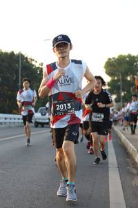 BIB: 2013, 128, 7849
                            <button type="button" onclick="openModal(6386110)" class="btn btn-primary btn-sm float-right btn-popup" data-toggle="modal" data-target=".modal-high-quality">
                        <i class="fas fa-shopping-cart"></i> Add to Cart
                    </button>
                                            <button type="button" onclick="isThisMe(6386110, true)" class="btn btn-success btn-sm float-right btn-popup btn-isme hidden" data-toggle="tooltip" data-placement="bottom" title="นี่คือรูปของคุณใช่ไหม คลิกที่นี่เพื่อเอาเข้าอัลบั้ม">
                        <i class="fas fa-plus"></i> Add to album
                    </button>
                    <button type="button" onclick="isThisMe(6386110, false)" class="btn btn-warning btn-sm float-right btn-popup btn-isnotme hidden">
                        <i class="fas fa-ban"></i> Remove from album
                    </button>